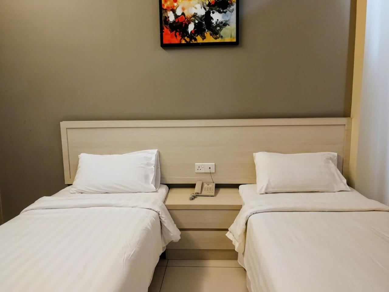 Aurora Hotel Malacca Exterior foto